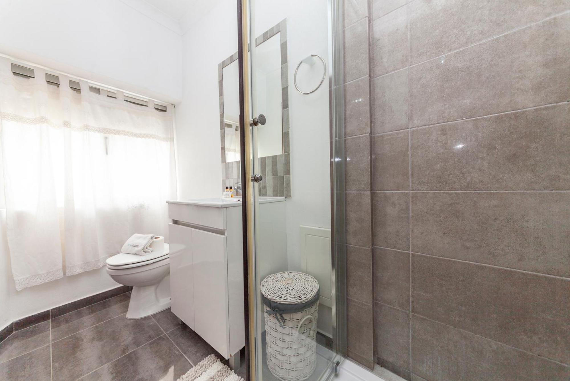 Governors Row Studios Lagos Room photo